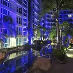 Apartment Large Luxury - Centre - Centara Avenue, Pool View - 805 *