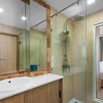 Rare Panoramic Sea, & Mountain Views - Xxl Balcony - 1gbps Blazing Fast Free Wifi - Pool - Gym - Pool Table - Steam - Sauna - Bar อพาร์ทเม้น