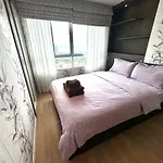 Lumpini Naklua Select Pool Pattaya