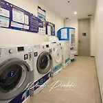 Luxury Edge Seaview Apartment *