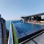 อพาร์ทเม้น The Base By Uricity Pattaya