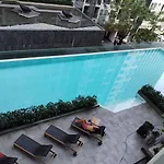 อพาร์ทเม้น The Base By Uricity Pattaya