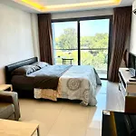 Club Royal Apartments