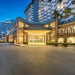 Jomtien Palm Beach Hotel & Resort - Family-Friendly
