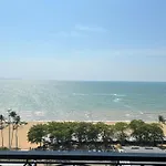 Bay Beach Resort Jomtien
