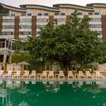 Hotel Mountain & Convention Center 4*