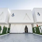 Villa 芭提雅市中心五卧室独栋泳池别墅 *