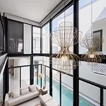 Villa 芭提雅市中心五卧室独栋泳池别墅 *
