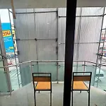 วิลล่า 芭提雅市中心五卧六卫带ktv民宿hw Pattaya
