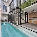 芭提雅市中心五卧室独栋泳池别墅 Pattaya