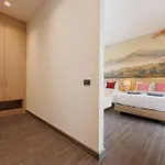 芭提雅市中心五卧室独栋泳池别墅 Villa *