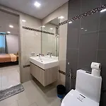 อพาร์ทเม้น 1 Bedroom พระตำหนัก 5 Min Walk To