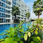林荫大道公寓grand Avenue Codon 超大泳池 素质极高的公寓 * Pattaya