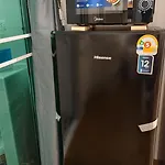 อพาร์ทเม้น 市中心 5分钟到海边 全新房 全新泳池 密码锁 网络电视 阳台 私人洗衣机 可两房联订 Pattaya