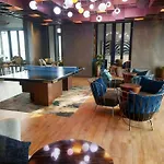 芭提雅 市中心 海景酒店公寓预订 无边泳池 海滩 日光浴 健身房21F