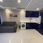 林荫大道公寓grand Avenue Codon 超大泳池 素质极高的公寓 Pattaya