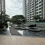 22A芭提雅市中心繁华街道 单卧室 高速网络 网红无边泳池