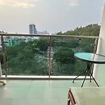 The Axis Pattayaใจกลางเมืองวิวทะเลภูเขา
