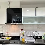 Apartment The Axis Pattayaใจกลางเมืองวิวทะเลภูเขา *