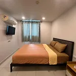อพาร์ทเม้น 1 Bedroom พระตำหนัก 5 Min Walk To