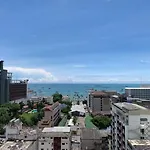 The Base海景网红顶层无边泳池 双卧室套房 อพาร์ทเม้น