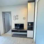 芭提雅中心地区 The Base 高档公寓酒店 *
