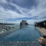 芭提雅中心地区 The Base 高档公寓酒店 * Pattaya