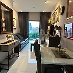 The Axis Pattayaใจกลางเมืองวิวทะเลภูเขา Pattaya