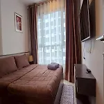 The Base Pattaya Pool View Fast Wifi 5 Min Walk To Beach By Lees Stay