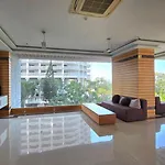 Wong Amat Tower Condominium 2808