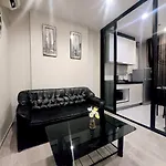 The Base Pool View Fast Wifi 5 Min Walk To By Lees อพาร์ทเม้น Pattaya