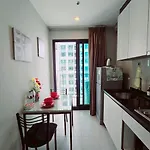The Base Pool View Fast Wifi 5 Min Walk To By Lees * Pattaya