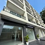 โรงแรม Skyla Boutique 3*