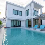 Luxury 6b Lagoon With Swimming Pool Pattaya