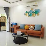 Villa 3br Pool Access Patumnak Hill