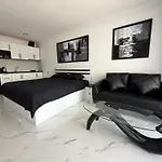 Spacious Studio With Balcony - Tw Platinum Suites, Jomtien
