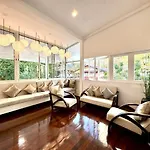 Sunset Beach Villa 30M To Beach 4Br