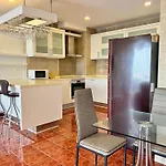Stylish 1Br Sea-View Condo - 2 Balconies - View Talay 1 Jomtien