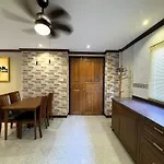 Holiday home Spacious 2br Corner - Garden View Balcony - Royal Hill