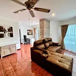 Holiday home Stylish 1br Sea-view - 2 Balconies - View Talay 1 Jomtien Pattaya