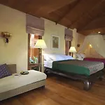 Exclusive Balinese Pool Villa In Pattaya