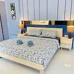 3br Pool Access Patumnak Hill * Pattaya
