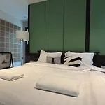 Inara In The Center Of Pattaya-4 Bedrooms 5 Bathrooms-billiards Table And Swimming Pool For A Relaxing