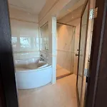 Gooseberry Baan & Bistro Guest house *