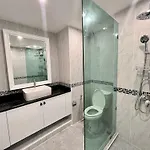 Stylish 1br Sea-view - 2 Balconies - View Talay 1 Jomtien Holiday home *