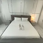 Villa Tyb-06 芭提雅北歐風格六臥室別墅 *