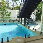 Villa 3br Pool Access Patumnak Hill *