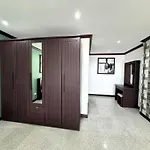 Spacious 2br - 3 Balconies Views Holiday home