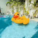 Villa 3br Pool Access Patumnak Hill