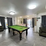 วิลล่า H2 Beach, Near The Terminal Building, Chinese Street, Fengyue Street, Five Bedrooms, Six Bathrooms, Single Pool Villa, Ktv, Pool Table, Convenient Transportation